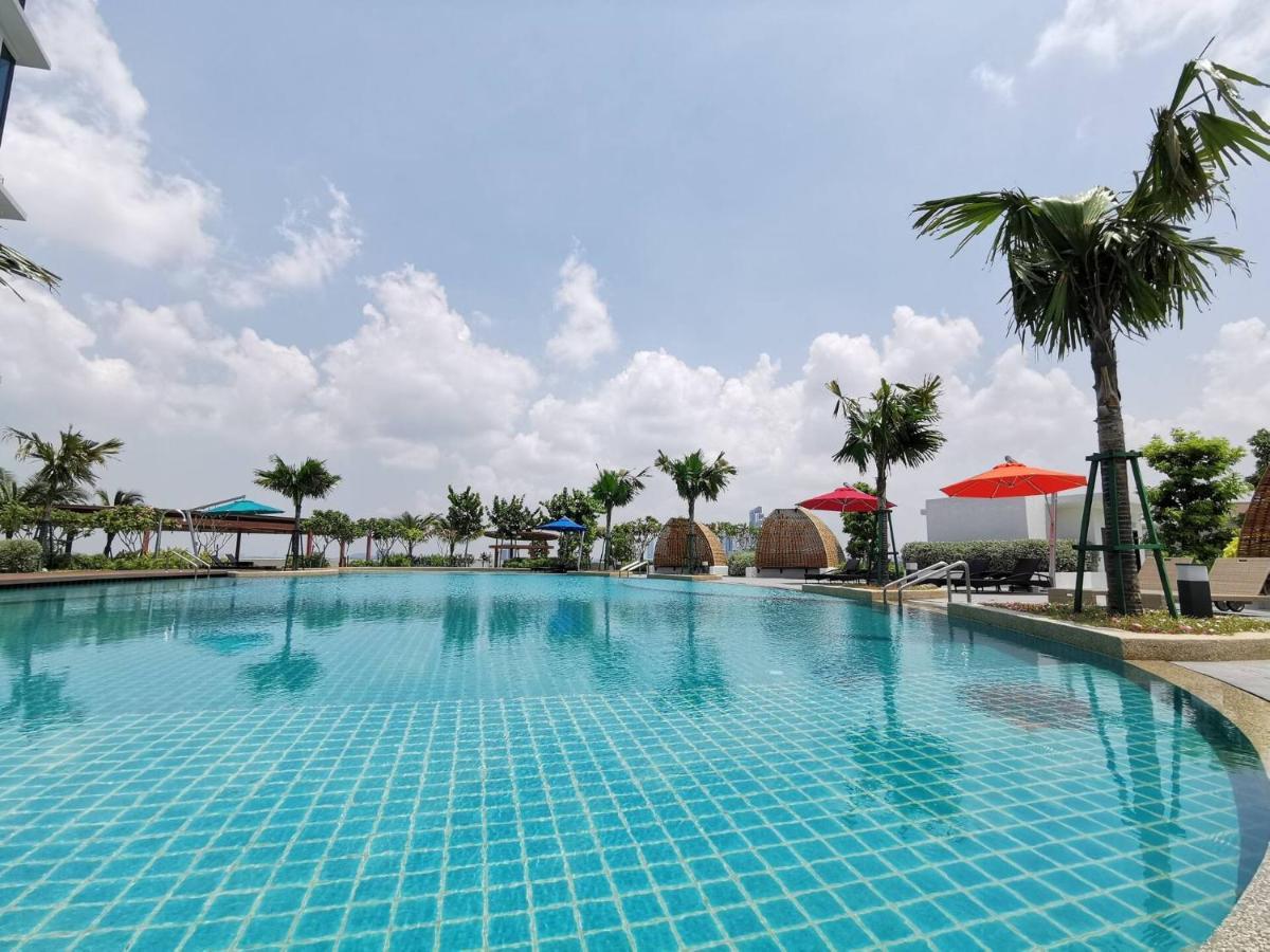Almas Puteri Harbour Nusajaya Suite Room Exclusive Room 5 Min To Legoaland By Homespace Esterno foto