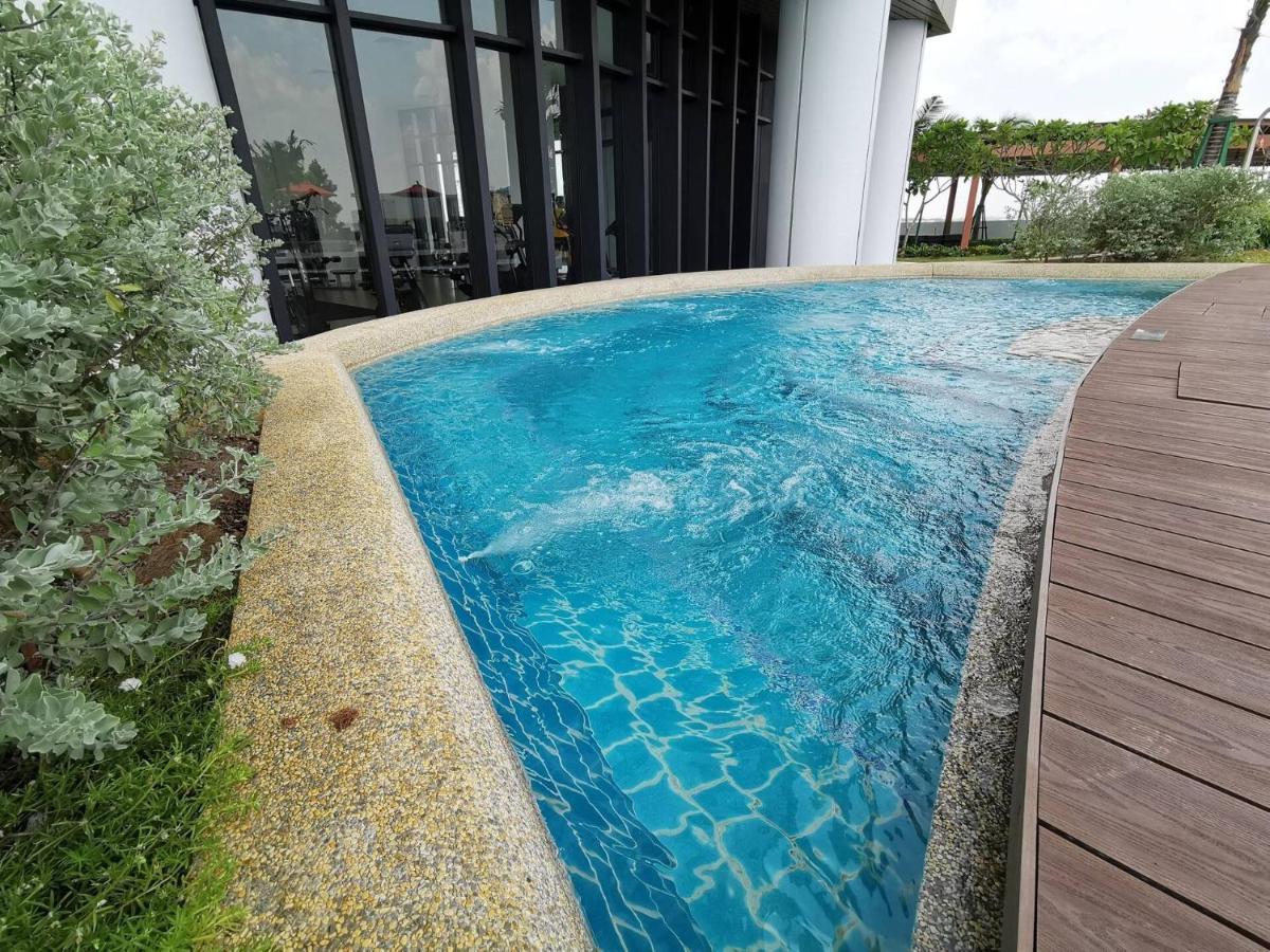 Almas Puteri Harbour Nusajaya Suite Room Exclusive Room 5 Min To Legoaland By Homespace Esterno foto