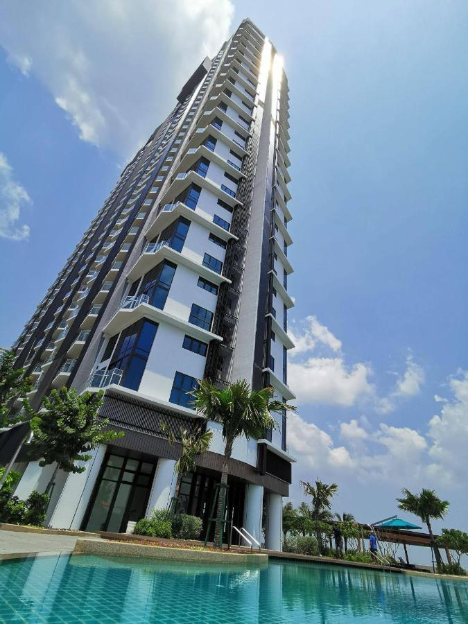 Almas Puteri Harbour Nusajaya Suite Room Exclusive Room 5 Min To Legoaland By Homespace Esterno foto