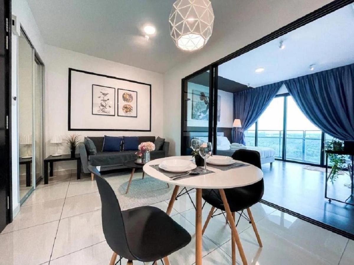 Almas Puteri Harbour Nusajaya Suite Room Exclusive Room 5 Min To Legoaland By Homespace Esterno foto